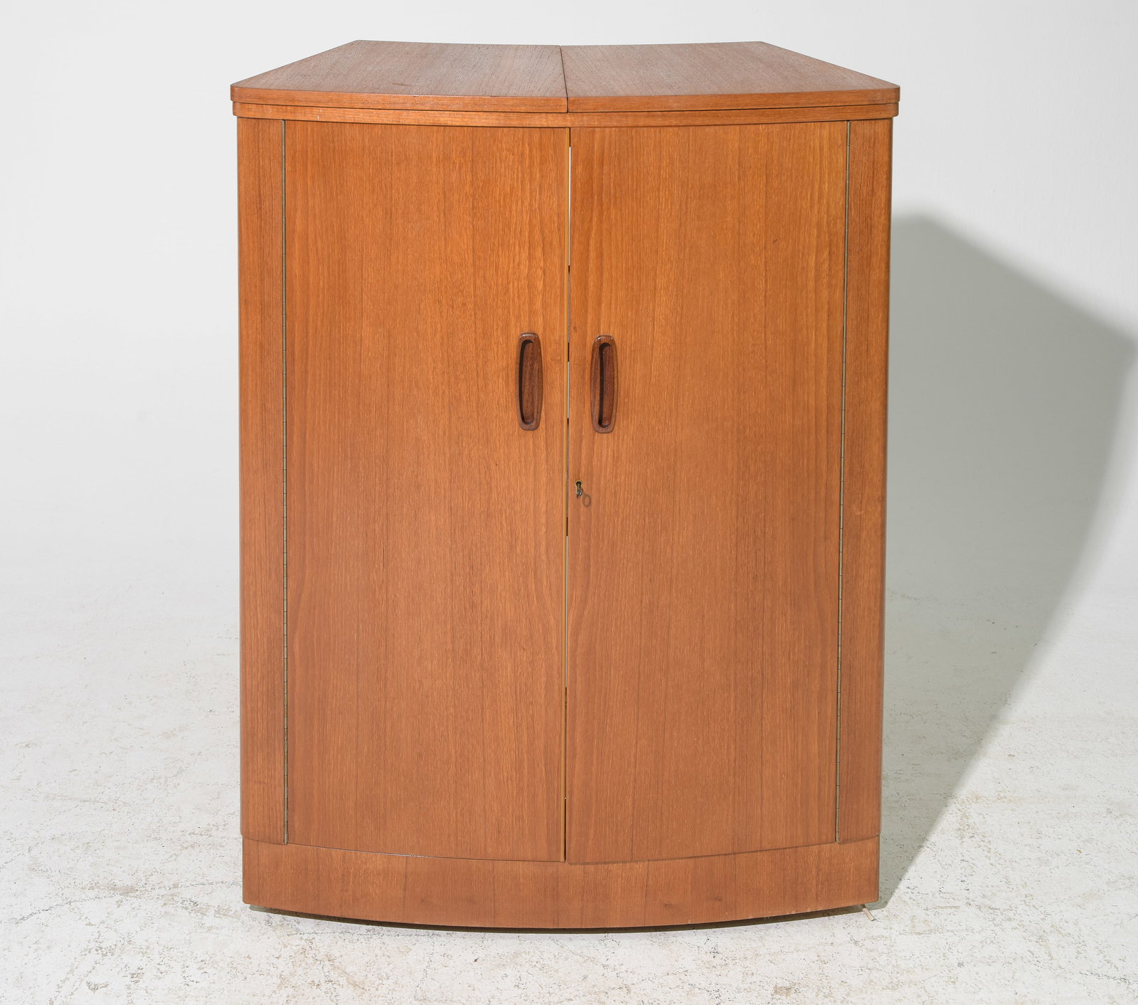 Teak Mid Century Fold Open Cocktail Bar - Turnidge (1 of 4)