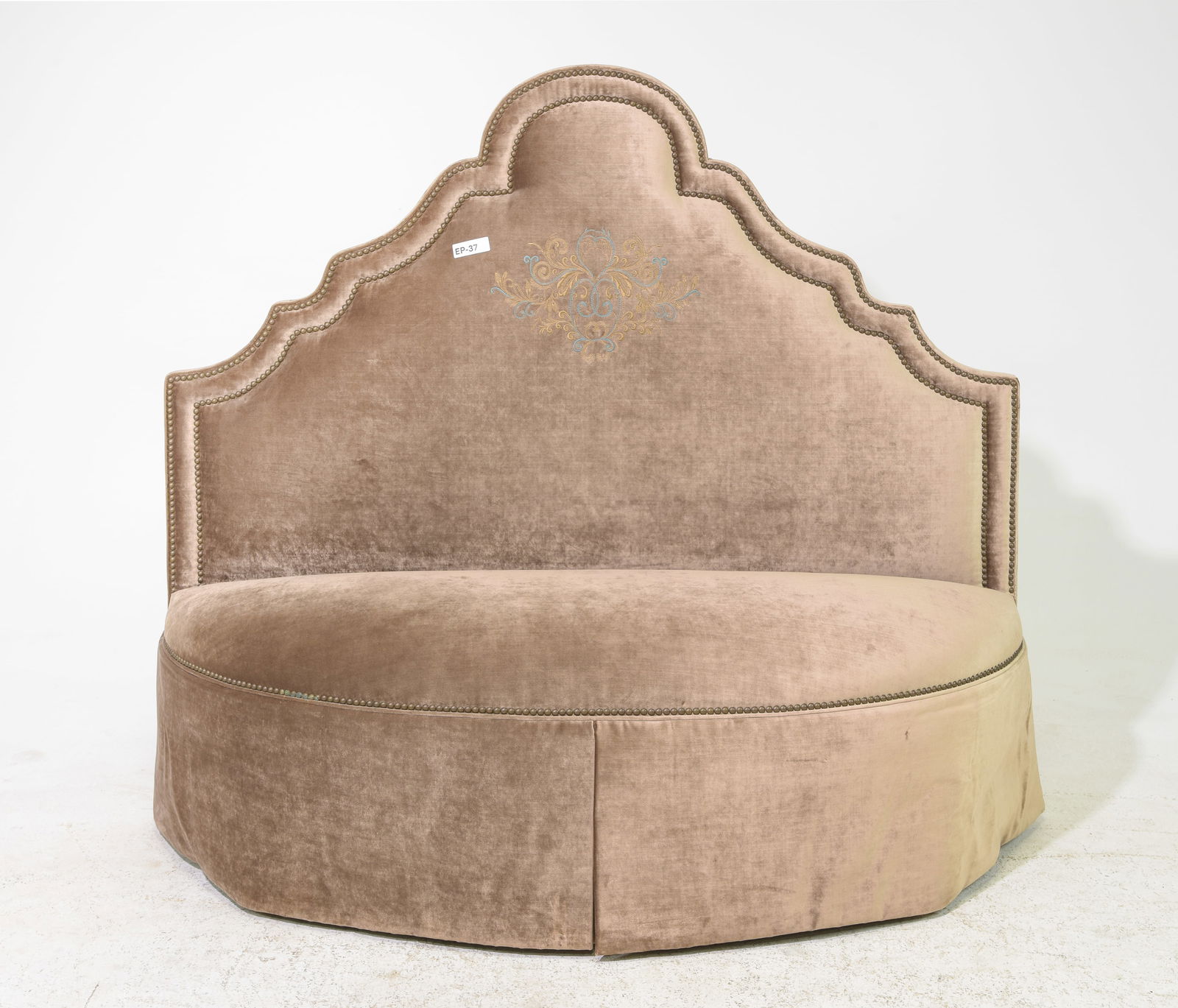 Elegant Microfiber / Velvet Hall / Bedroom Settee (1 of 3)