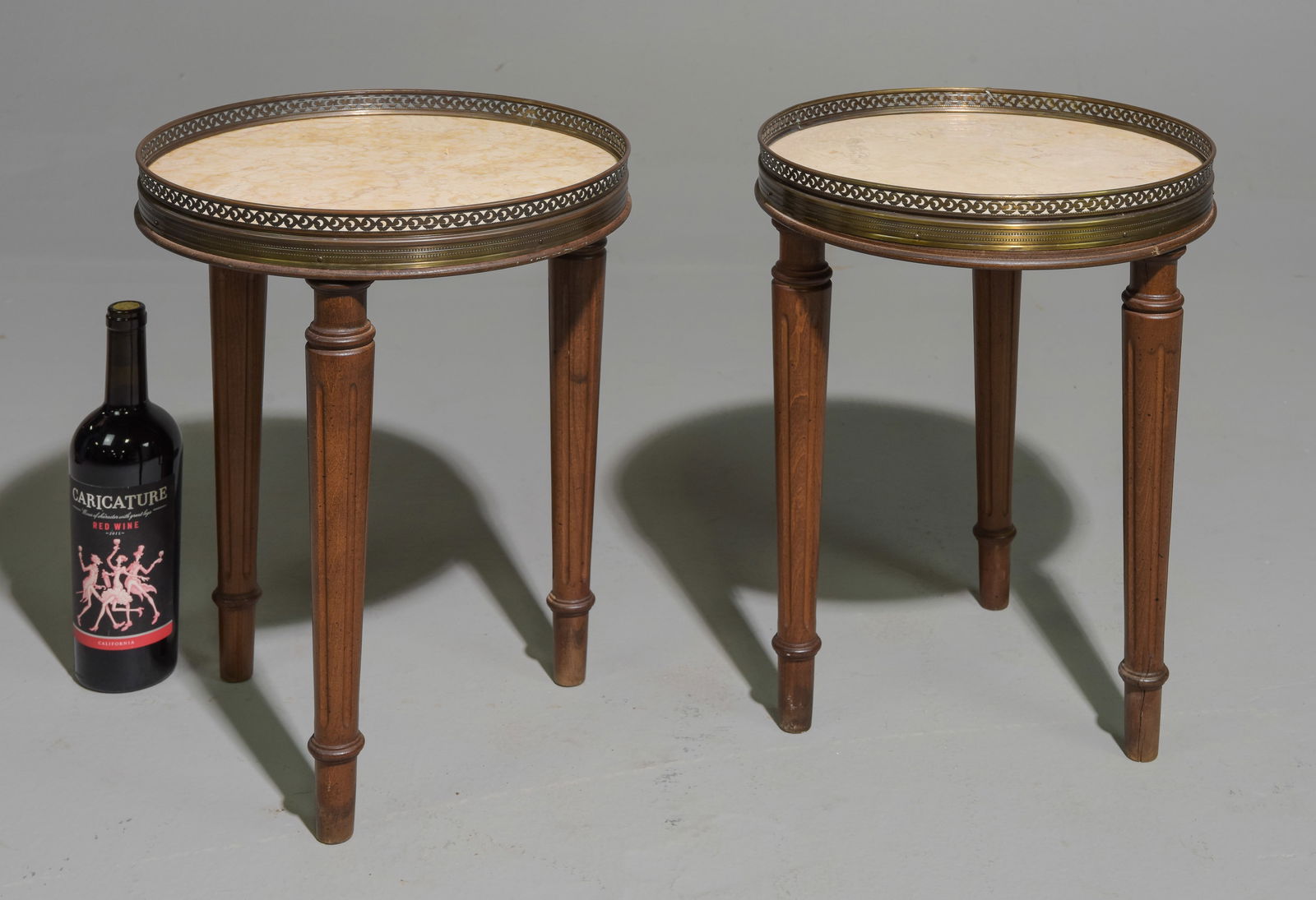 Louis XVI Style Pair of Petite Round End Tables (1 of 5)