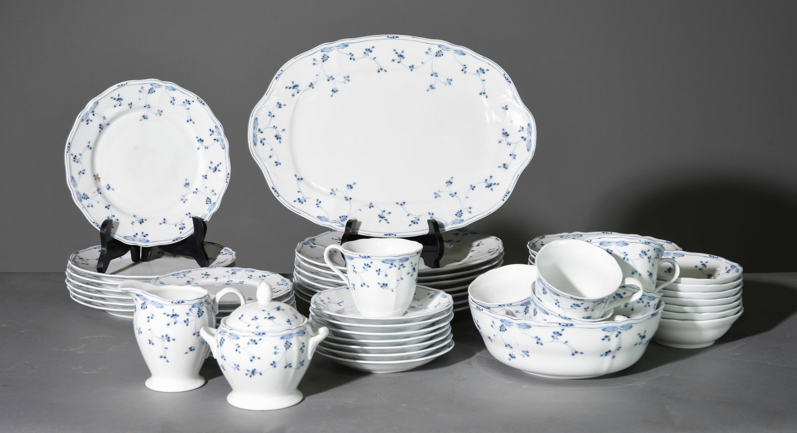 52pc Noritake French Pattern Blue & White China (1 of 3)