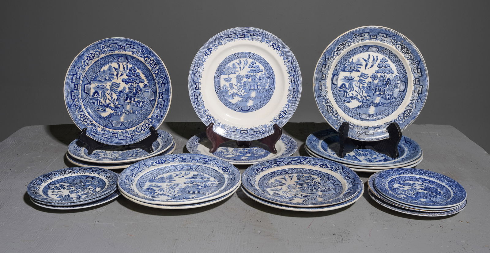 20 Assorted Blue & White Delft Plates (1 of 7)
