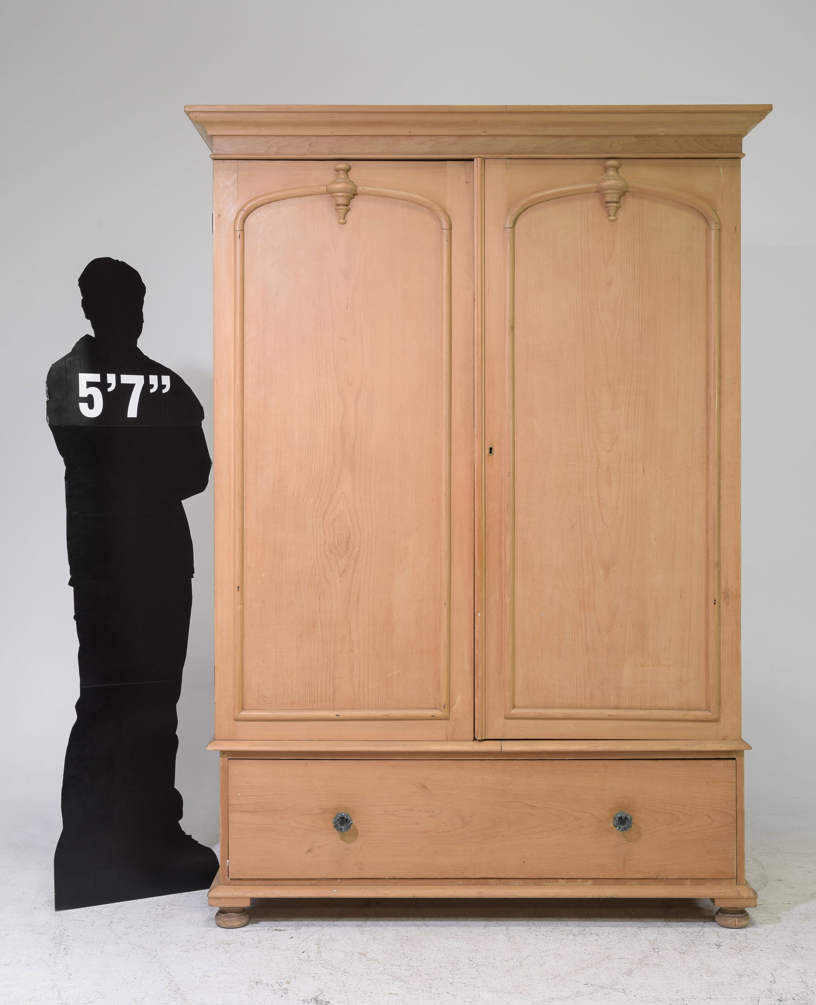 Pine Double Door Cupboard / Cabinet (1 of 5)