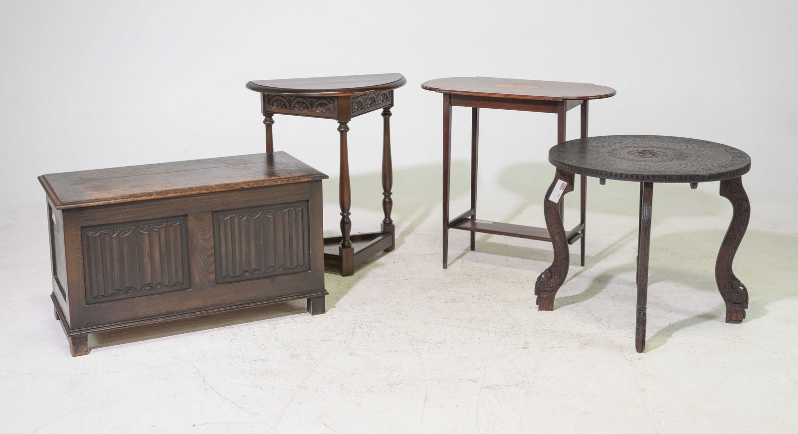 4pcs Assorted British Oak Tables & Trunk (1 of 7)