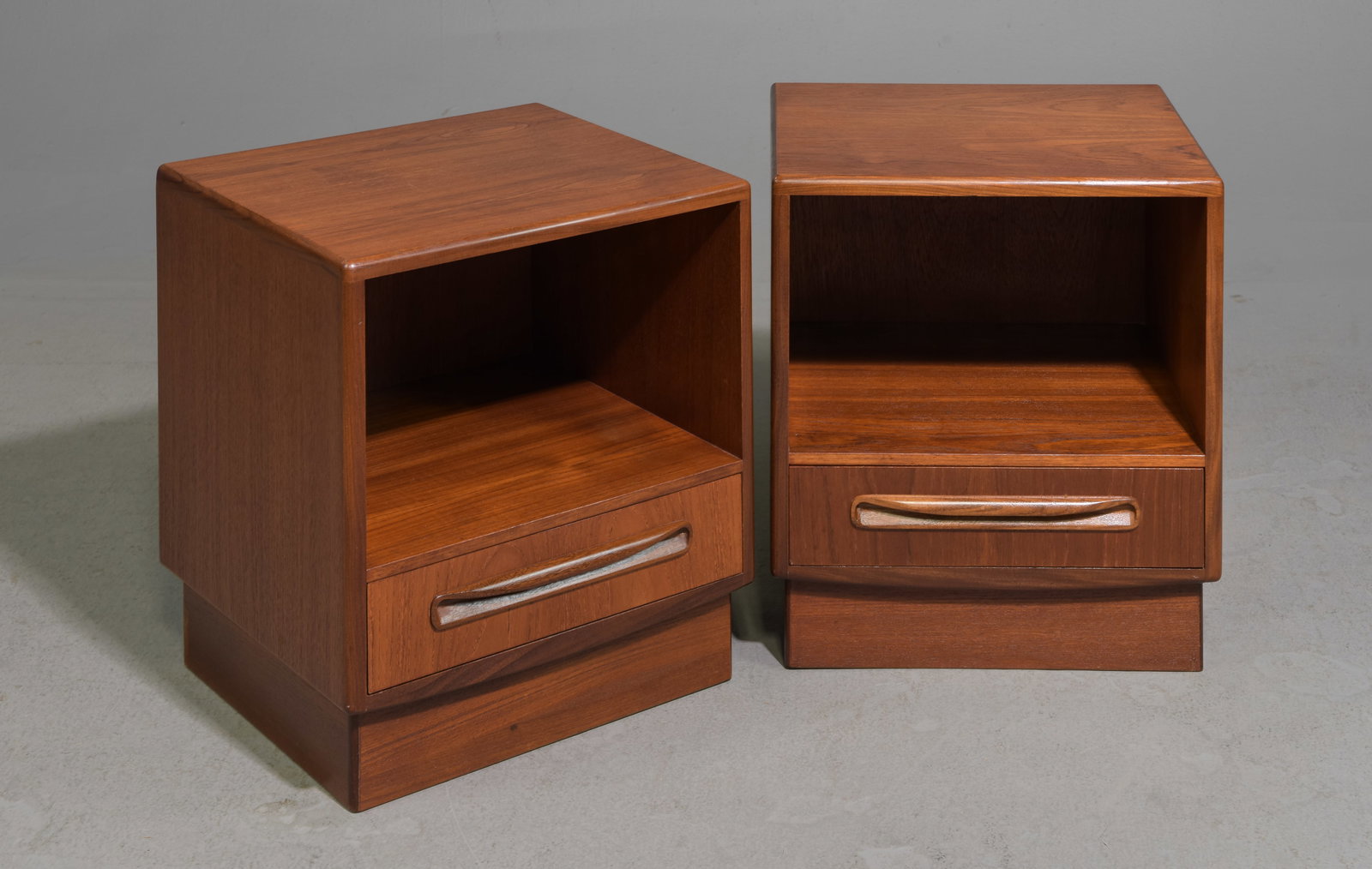 2 Mid Century Fresco Nightstands By G-Plan (1 of 5)