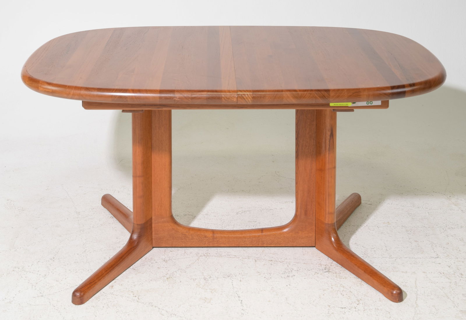 Mid Century Modern Dining Table with 2 Insertable Leaves (1 of 6)