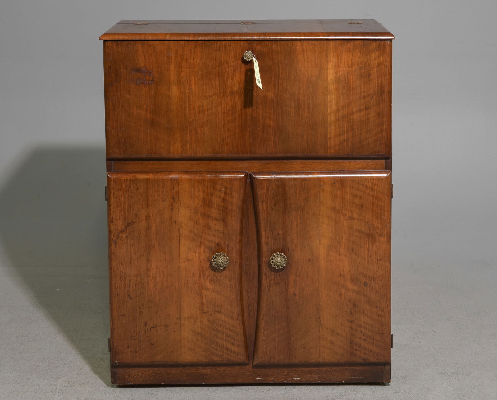 Mid Century Modern Cocktail Bar (1 of 8)