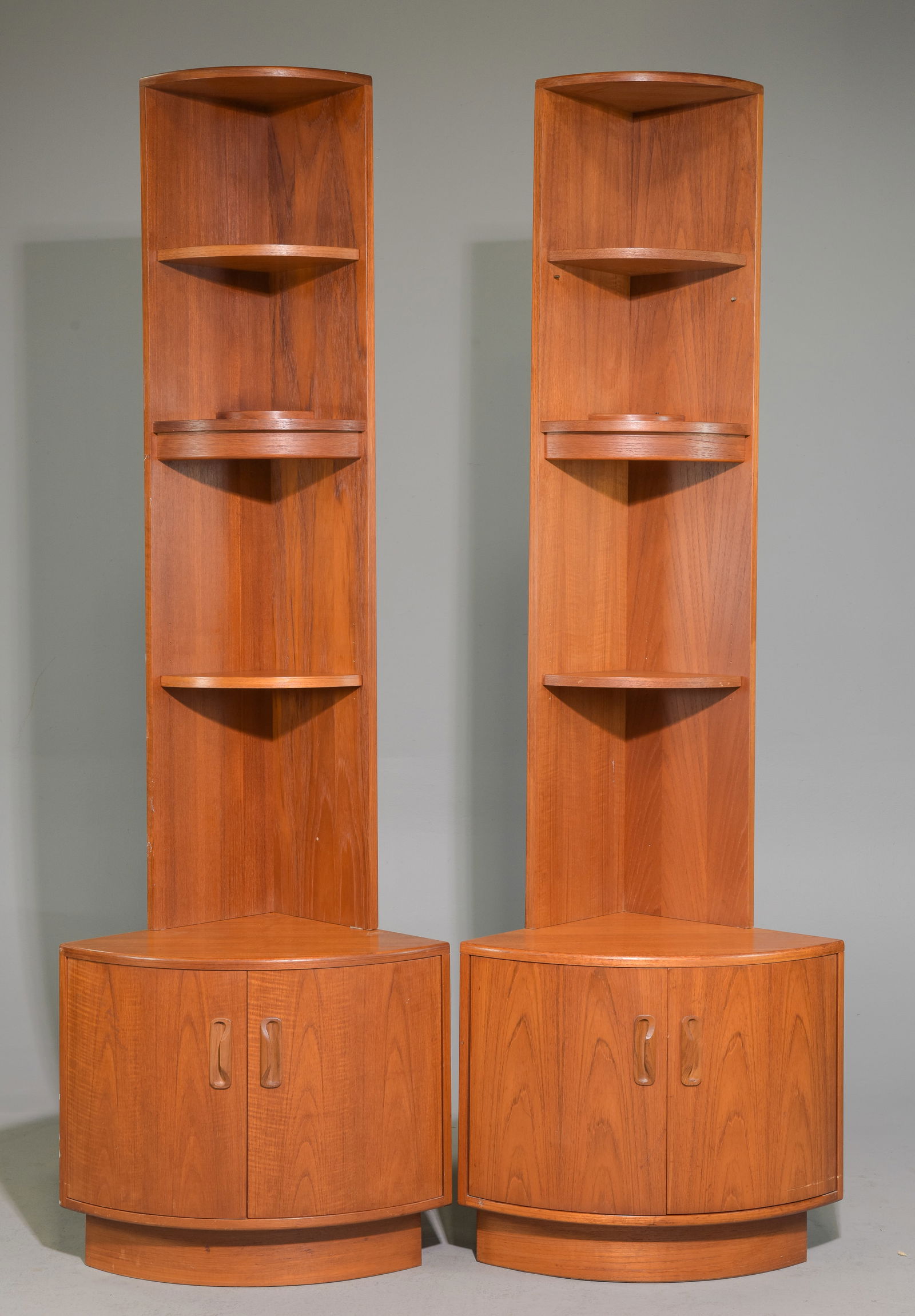 2 Mid Century Modern Corner Cabinets - Gplan (1 of 6)