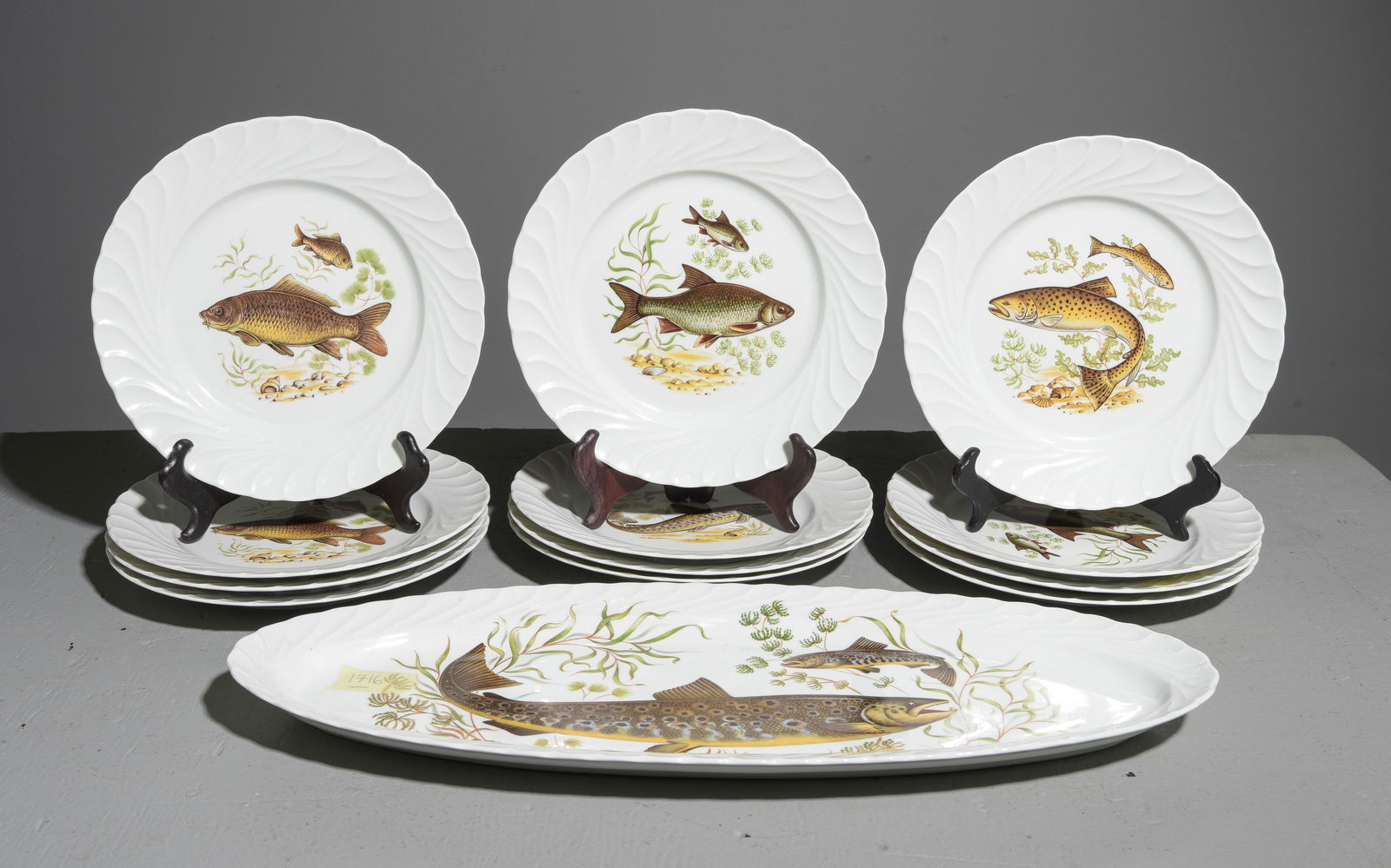 13pc French Fish Plate Set - Platter & 12 Plates: 13pc French Fish Plate Set - Platter & 12 Plates - Platter is 1.5 in tall x 22 x 8.5