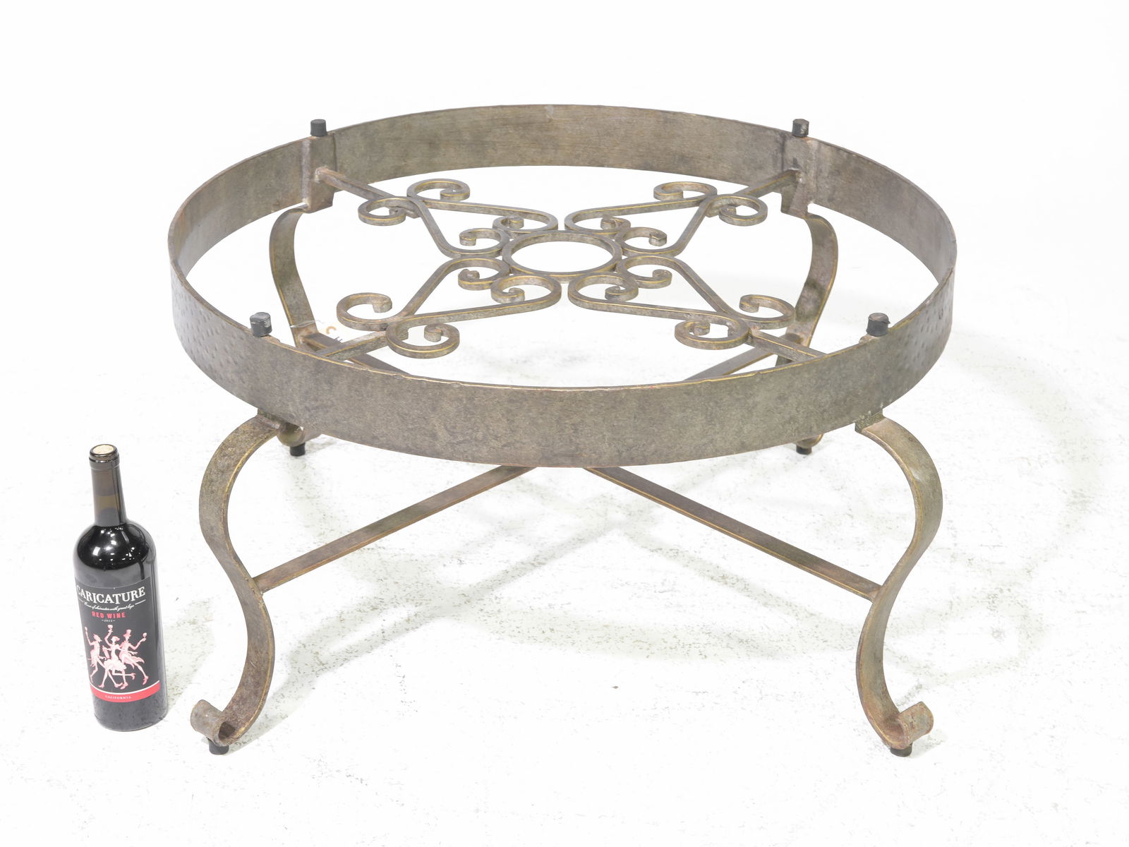 Metal / Iron Round Coffee / Patio Table Base (1 of 2)