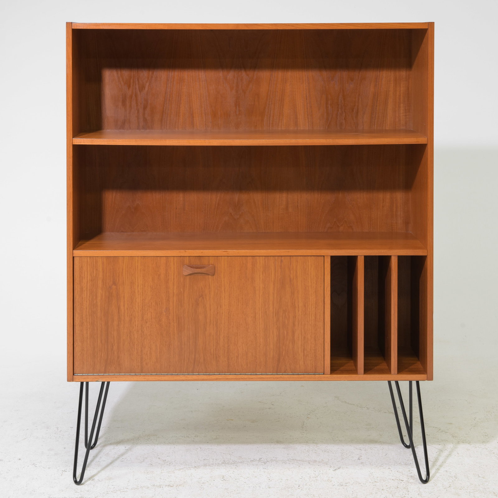 Mid Century Modern Wall Unit / Bookshelf - Clausen (1 of 3)