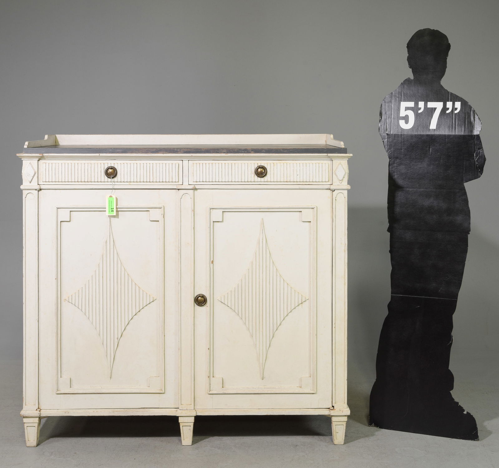 Swedish Gustavian Style Large Linen Cupboard (1 of 6)