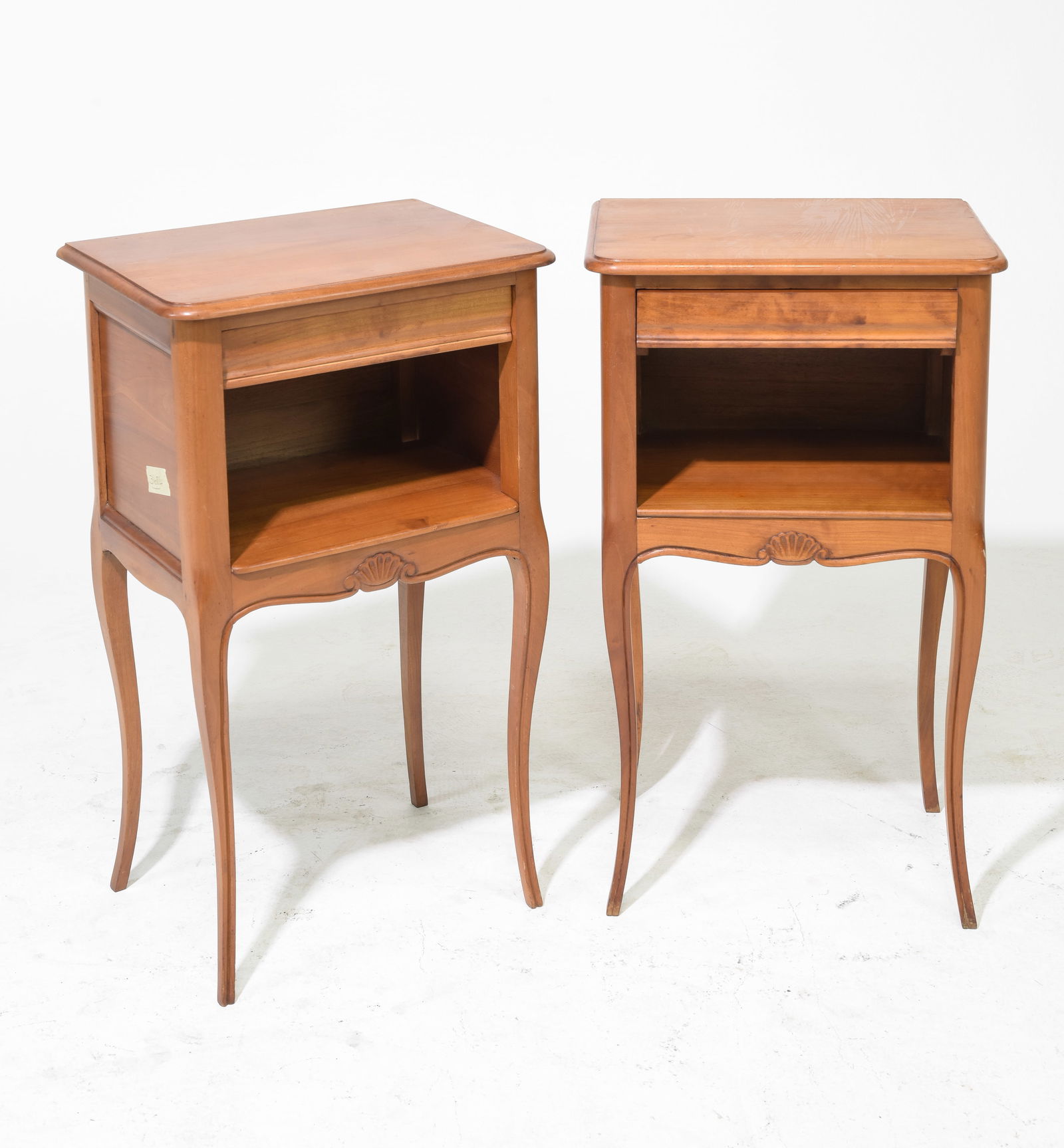 Louis XV Style Pair Of Nightstands (1 of 3)