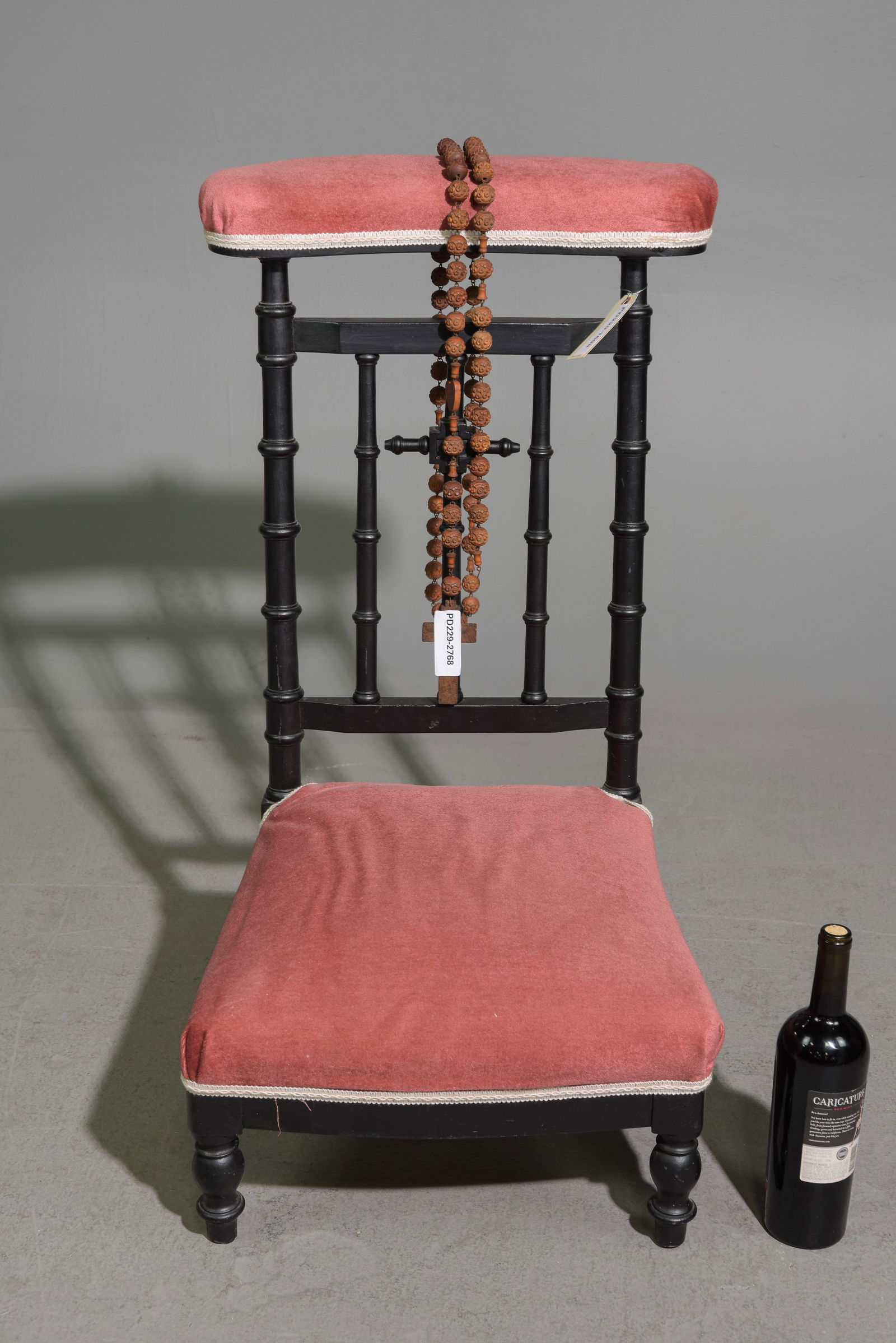 French Kneeler / Prie Dieu & Rosary Beads (1 of 6)