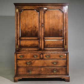 Double Door Oak Linen Cupboard / Robe