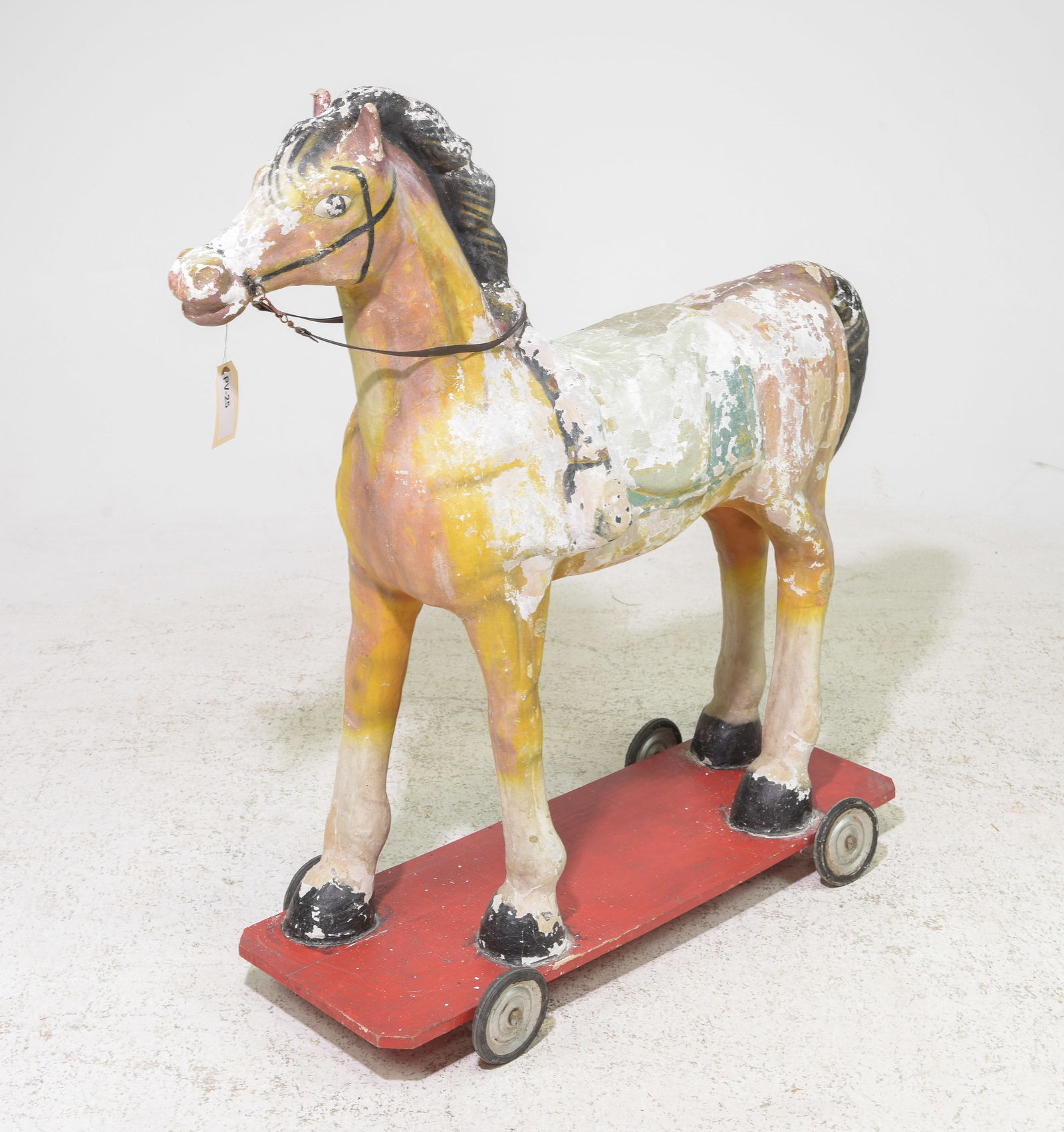 Vintage Pull Along Toy Horse (1 of 4)