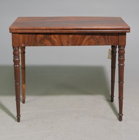 Mahogany Flip Top Game / Card Table
