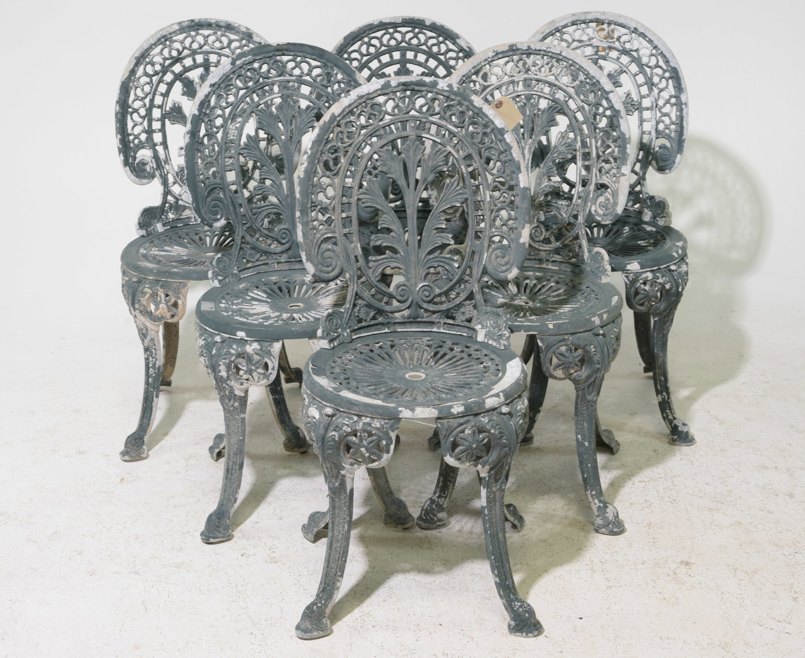 Set of 6 Cast Painted Metal Garden Chairs: Set of 6 Cast Painted Metal Garden Chairs - 33 in tall x 15 x 16 each with a seat height of 16.5 inches