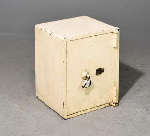 Withy Grove Stores Painted English Safe