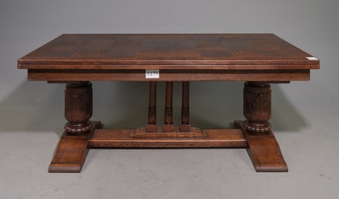 Renaissance Style Oak Draw Leaf Dining Table