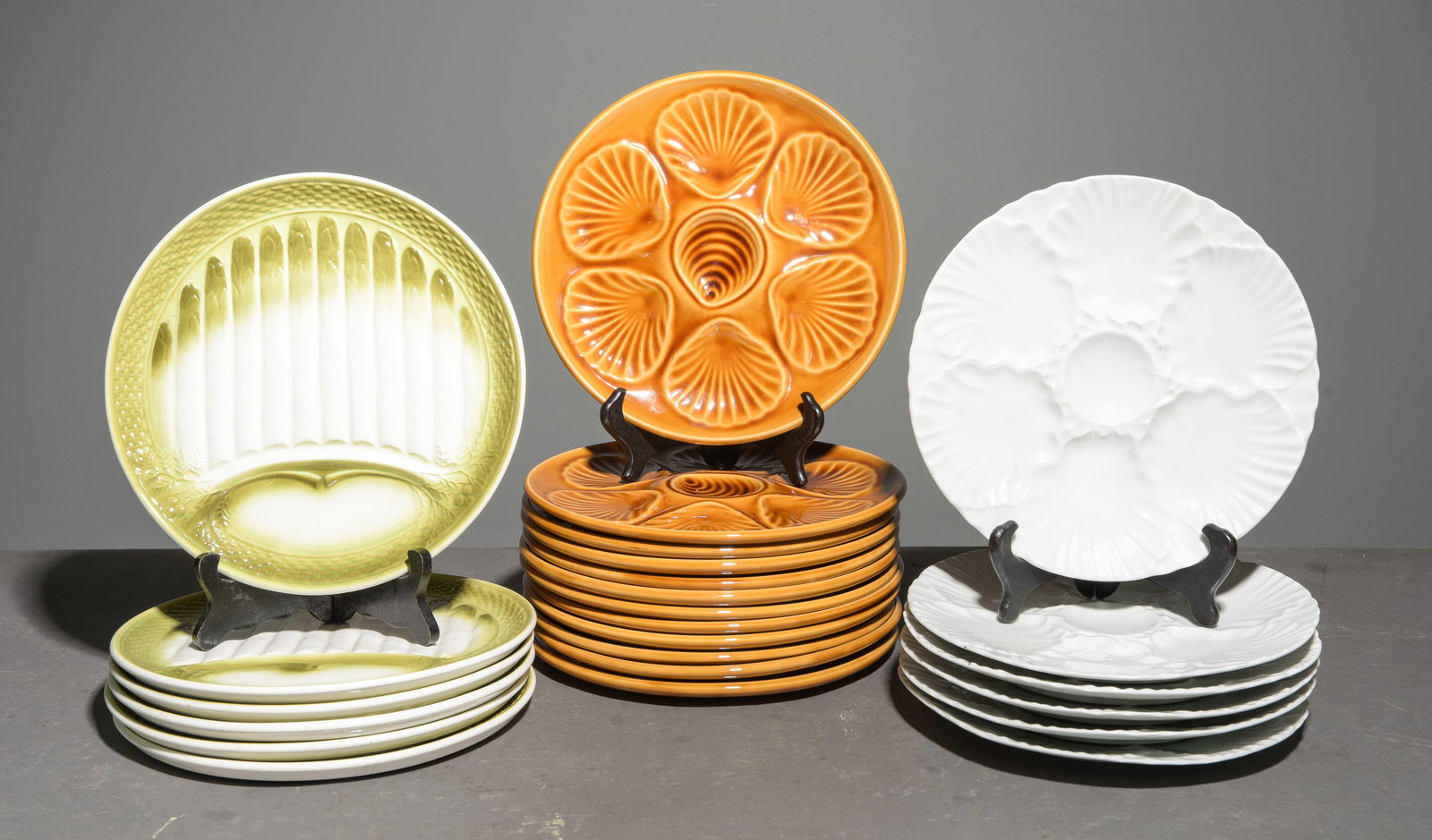 24pcs Assorted French Oyster & Asparagus Plates (1 of 7)