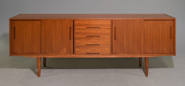 Mid Century Sideboard - Nils Jonsson - Gigant