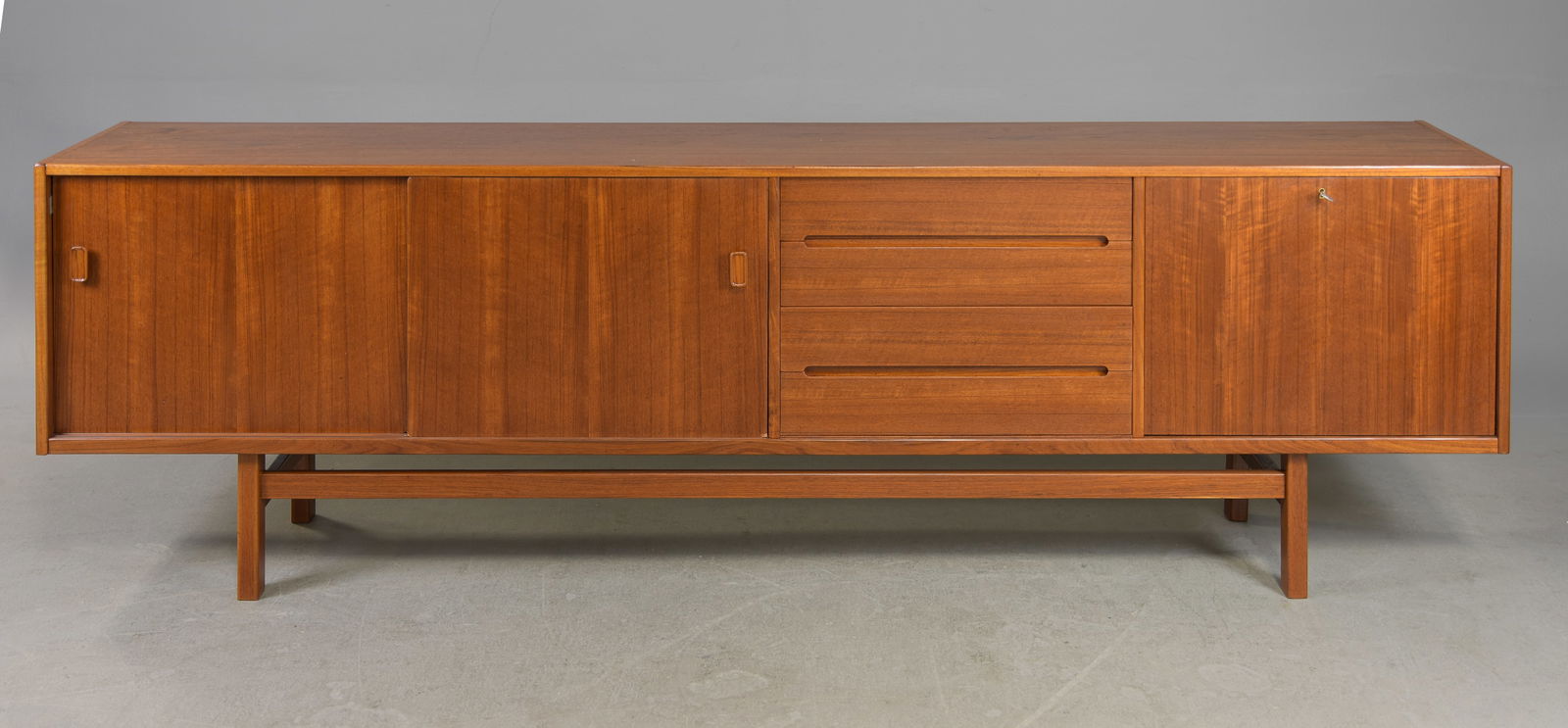 Mid Century Modern Long Sideboard - Nils Johnson - Aril (1 of 10)