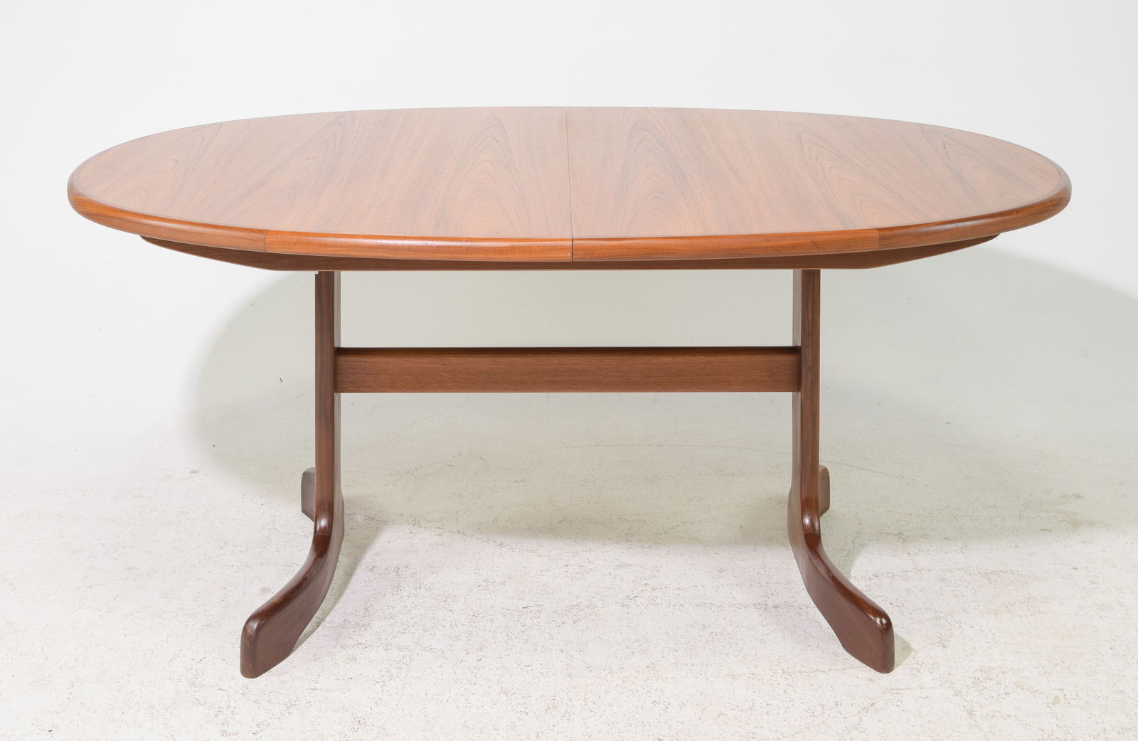 Oval Mid Century Teak Dining Table By G-Plan (1 of 4)