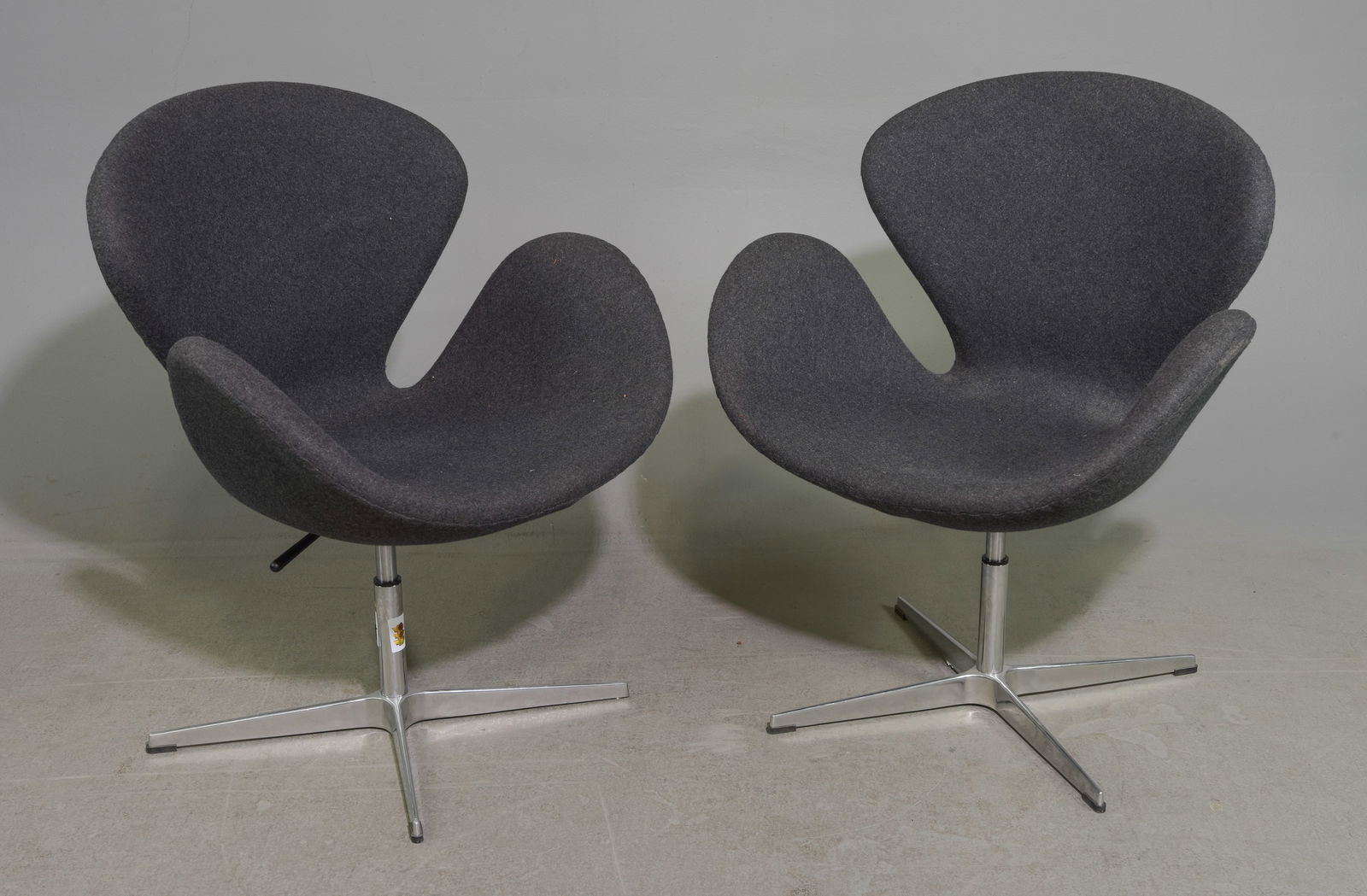 Arne Jacobsen Style Pair of Swan Chairs #1 (1 of 4)