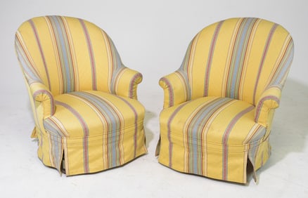 French Napoleon III Style Pair of Crapeau Chairs