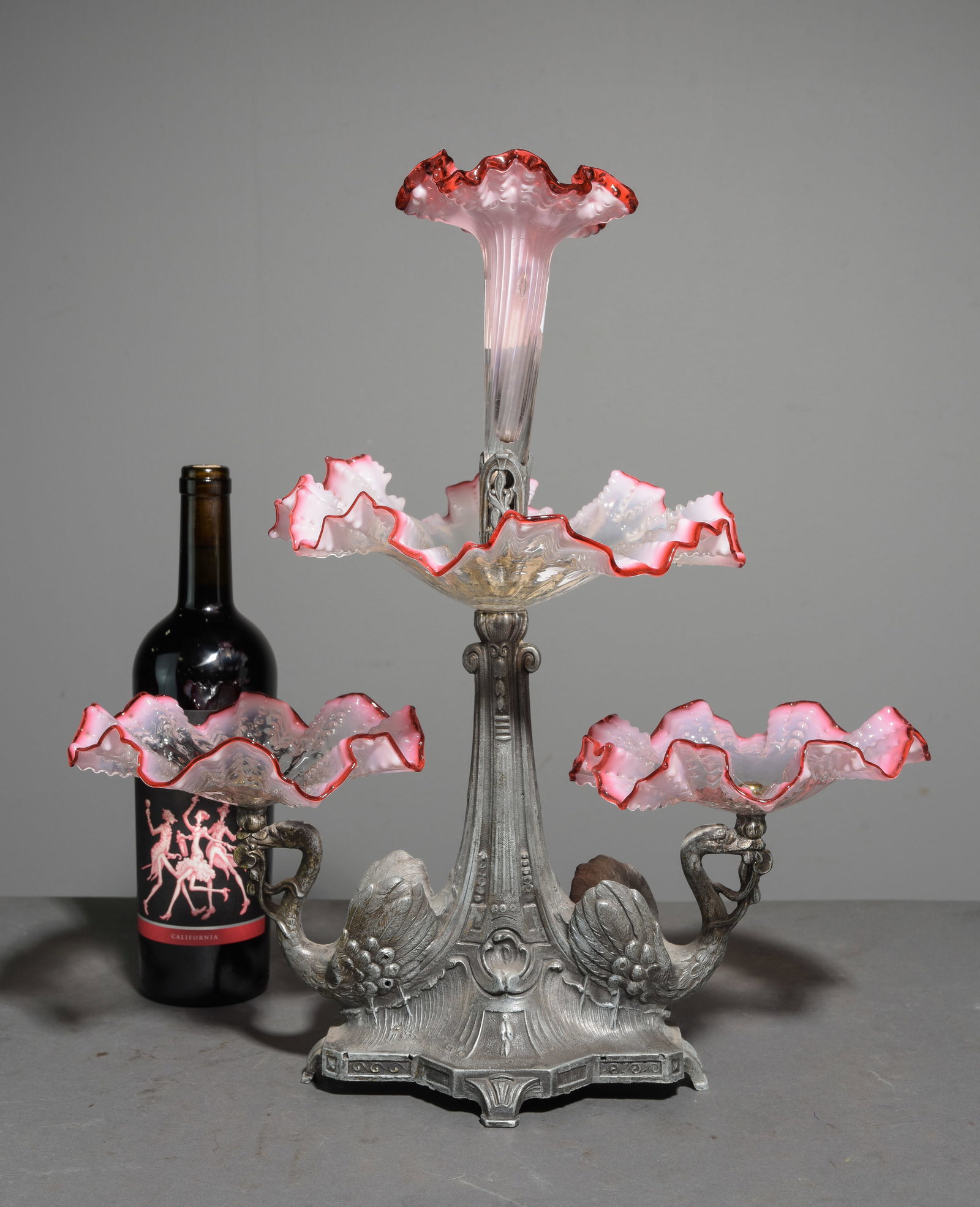 Italian Style Swan & Pink Ruffle Glass Centerpiece: Italian / Art Nouveau Style Swan & Pink Ruffle Glass Centerpiece - 18 in tall x 16.5 x 9.5