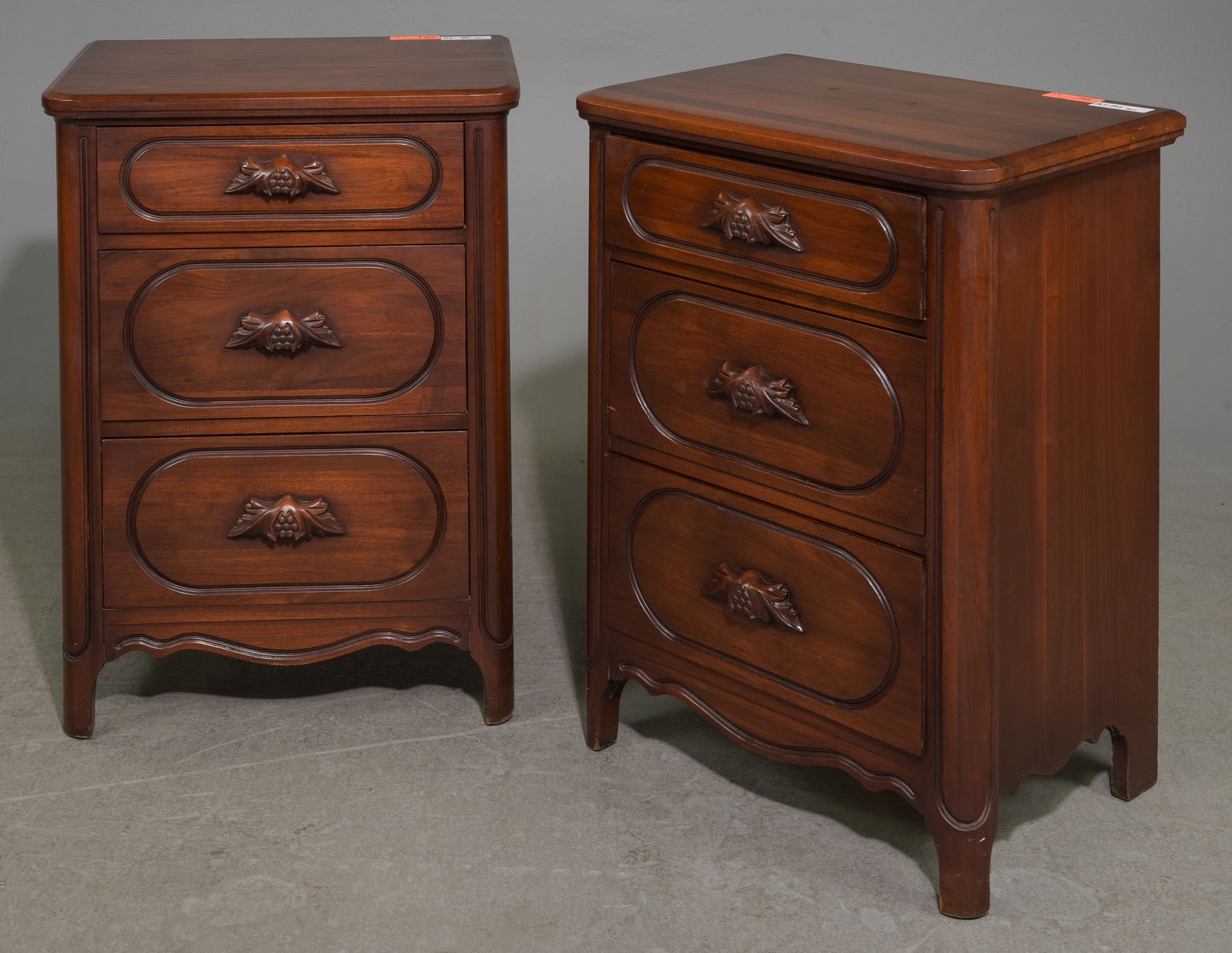 American Black Walnut Pair of Chests / Nightstands (1 of 7)