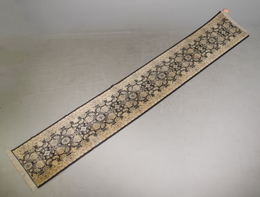 Machine Made Long Runner Rug - 13'9 x 2'3