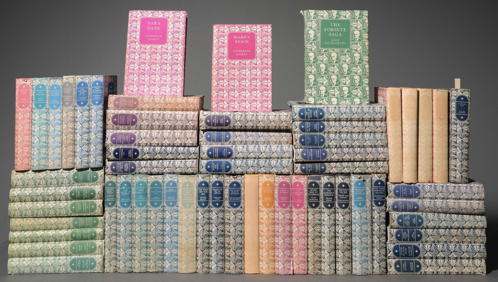 59 Assorted English Novels / Books (1 of 6)