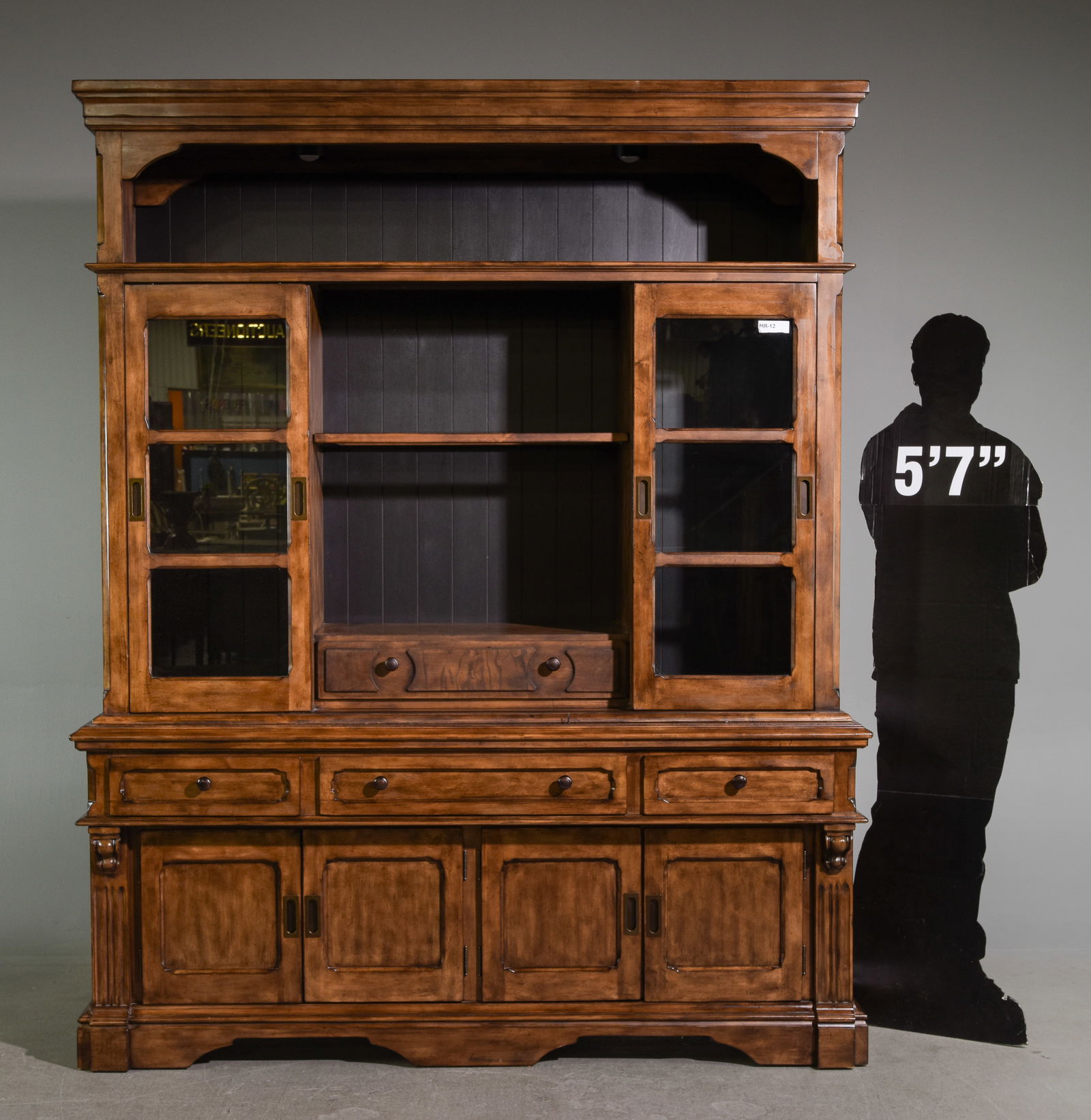 Modern China Cabinet / Cupboard (1 of 9)