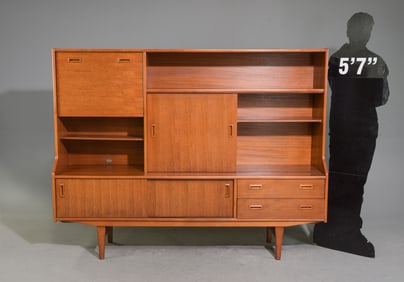 Mid Century Modern Teak Cocktail Cabinet / Hutch