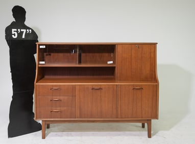 Mid Century Modern Cocktail Sideboard / Hutch