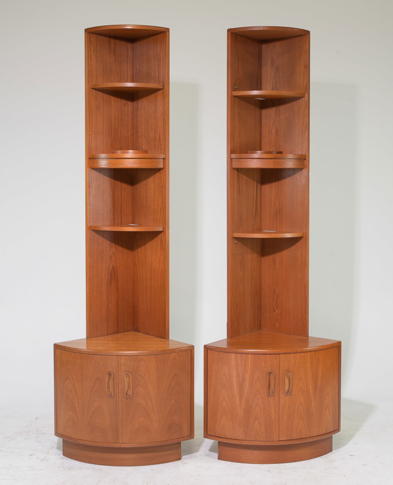 2 Mid Century Modern Corner Cabinets - Gplan (1 of 6)