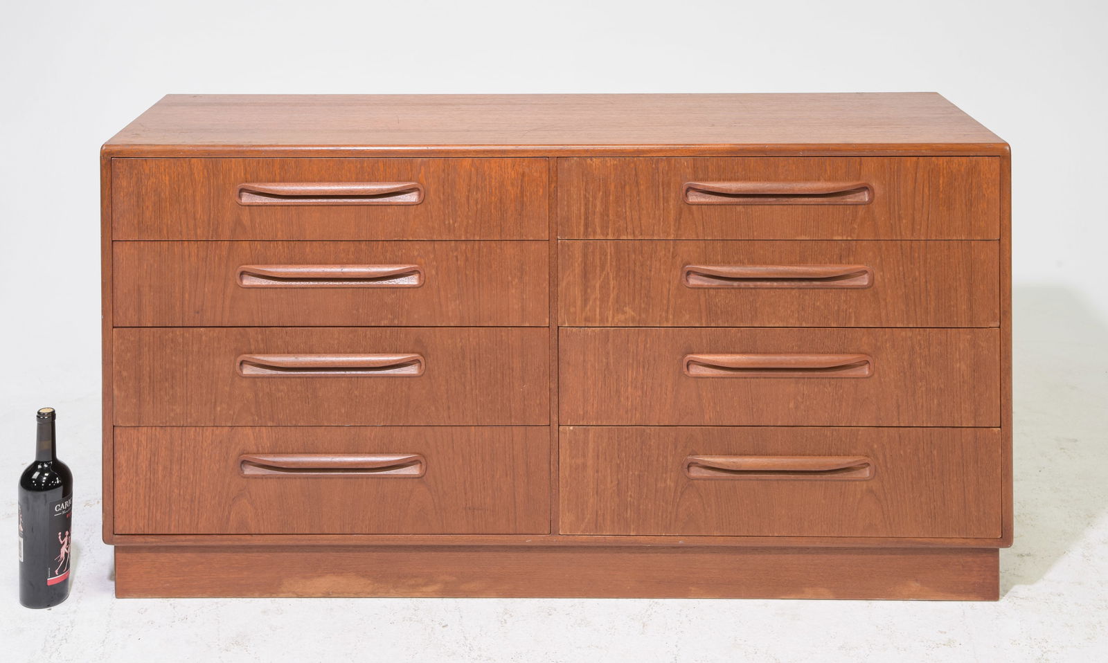 8 Drawer Mid Century Teak Chest - G-Plan (1 of 7)