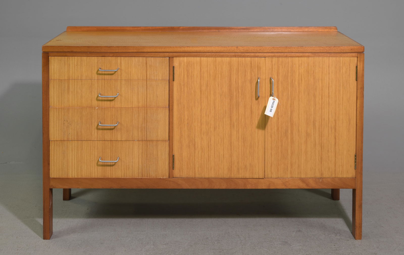 Mid Century Modern Sideboard / Buffet (1 of 7)