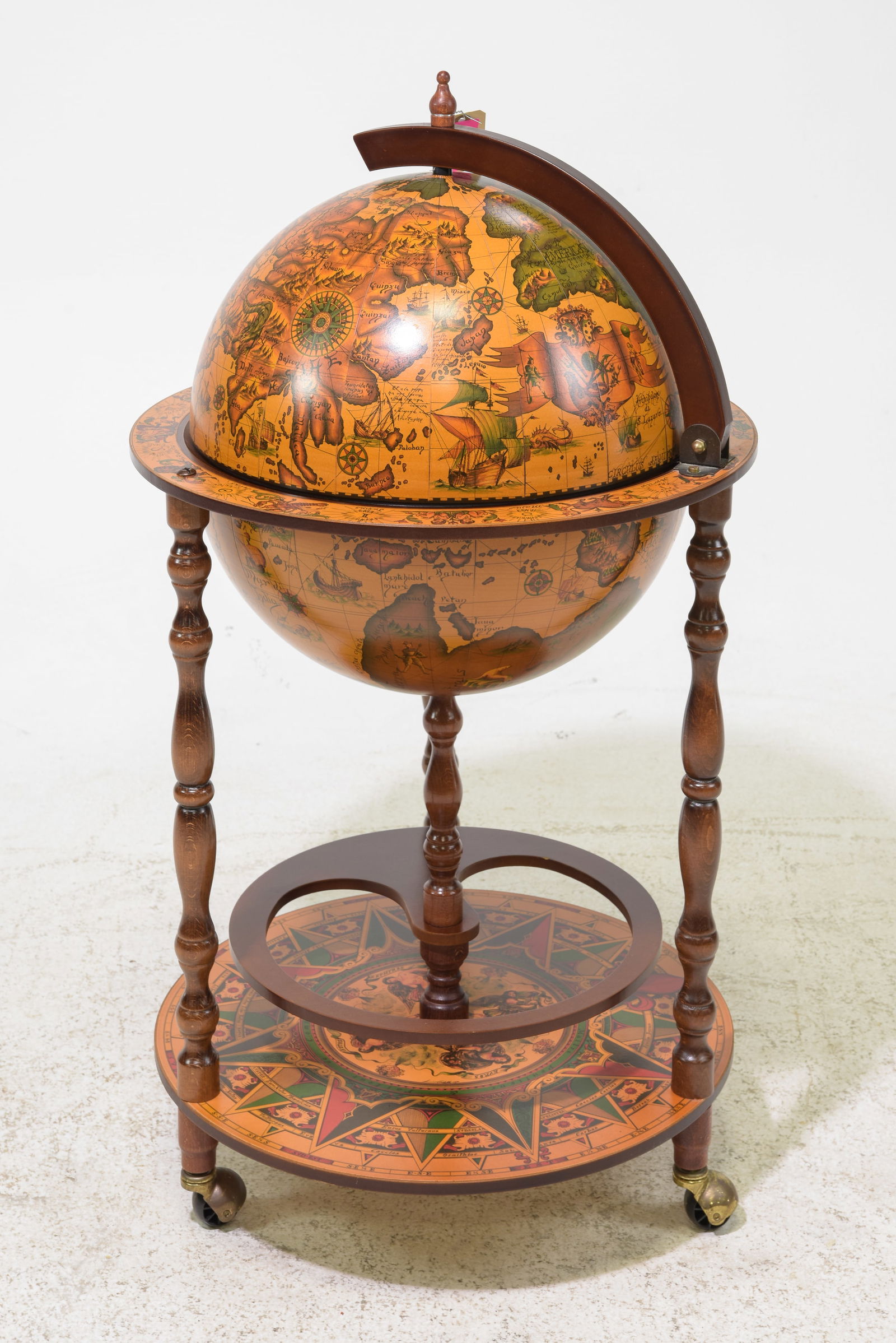 Globe Bar / Cocktail Cart (1 of 4)