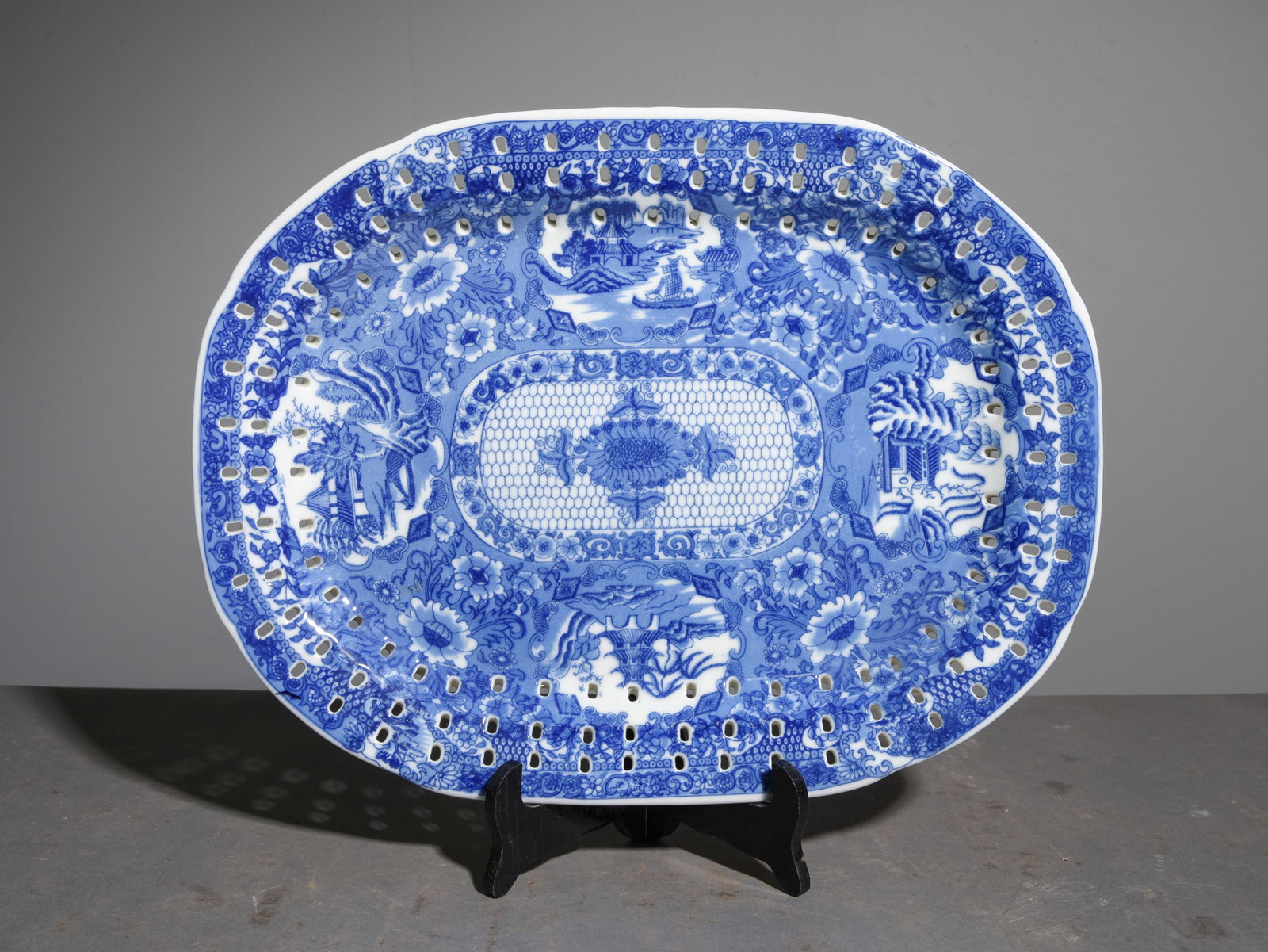English Blue & White Ironstone Strainer: English Blue & White Ironstone Strainer - 1.5 in tall x 17.5 x 13.5