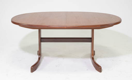 Oval Mid Century Teak Dining Table By G-Plan: This Danish Modern Style Teak Dining Table includes a pop-out butterfly style leaf & is made by Mid Century Modern Furniture Maker G Plan ( GPlan ), part of their fresco range. - 28.5 in tall x 64.5 x