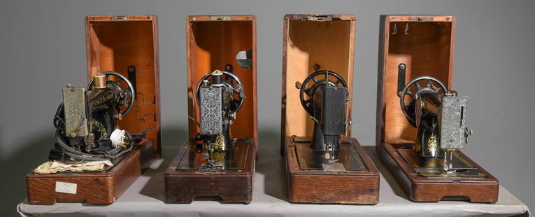 Four Assorted Singer Sewing Machines: Four Assorted Singer Sewing Machines - 13 in tall x 17 x 8.5 each