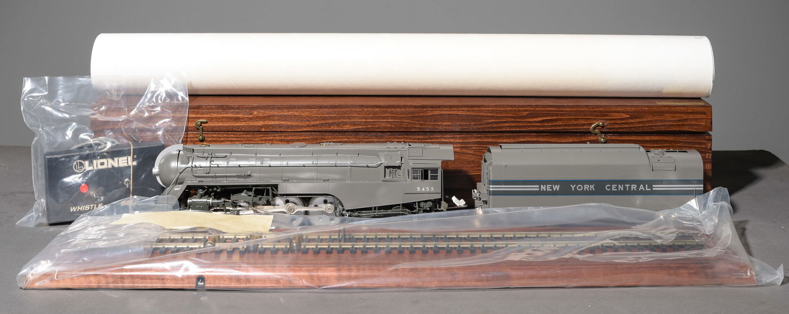 Smithsonian Lim. Ed. Dreyfuss Hudson Locomotive