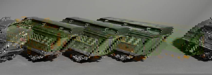 4 Vintage Lionel Box Cars / Trains: 4 Vintage Lionel Box Cars / Trains - This lot consists of "Colorado" number 413, Lionel No.381 E BILD-A-LOCO, "New York" number 416 and "California" number 412 - Largest is 7 in tall x 22 x 4