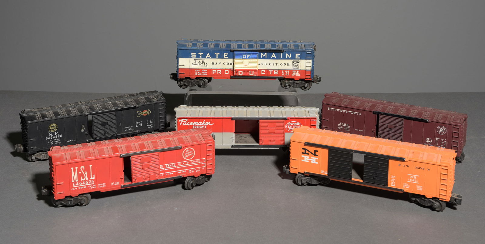 6 Lionel Train Boxcars (1 of 7)