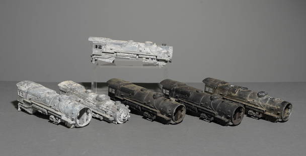 6 Lionel Steam Engine Locomotive Body Frames: 6 Lionel Steam Engine Locomotive Body Frames - Three are primed and three are not. The three primed have model number 2025. - This lot fits in a box flat that measures 2.5 in tall x 16.25 x 12.25