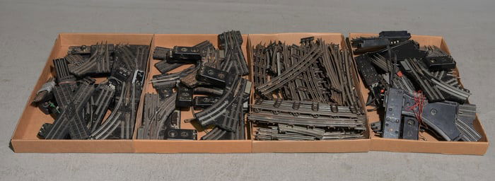 87pcs Lionel O, 027 and 1.25 Gauge Track Pieces