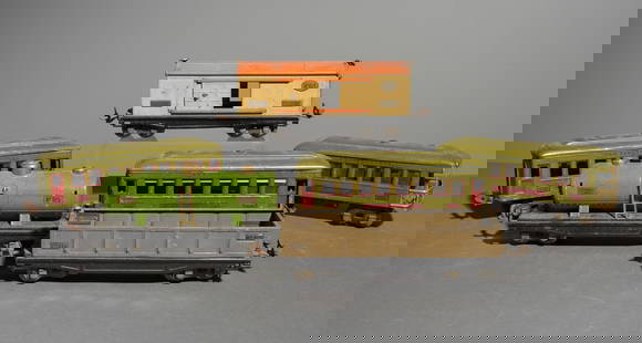 6pcs - Lionel Hopper, Passenger Cars, Etc.: 6pcs - Lionel Hopper, Passenger Cars, Etc. - This lot consists of two Lionel Lines Pullman Passenger Cars No.610, a Lionel Lines Observation Passenger Car No.612, a Lionel Lines Hopper Car No.812, a L