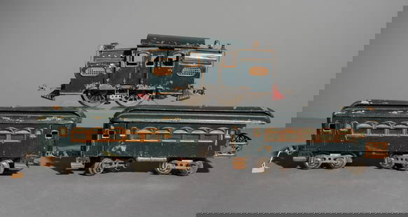 3pc Lionel 50 Prewar Locomotive & Passenger Cars: 3pc Lionel 50 Prewar Locomotive & Passenger Cars - Only visible number was 36 on one of the passenger cars - 5 in tall x 15.75 x 13.25